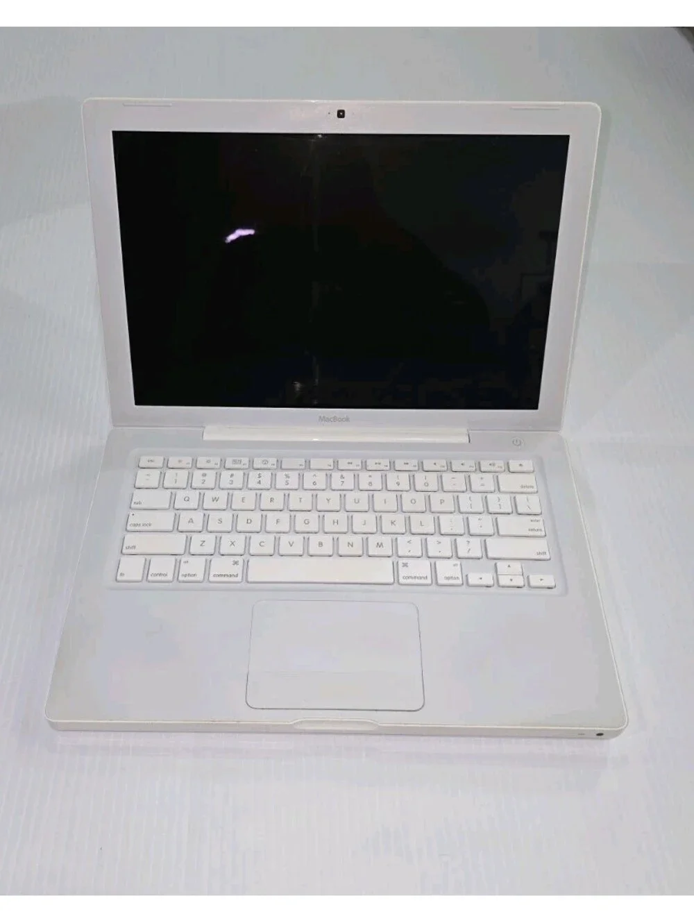 Apple MacBook Core 2 Duo A1181 13